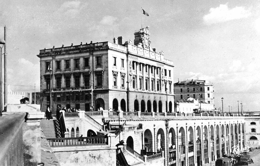 Alger Palais consulaire et Bld de France.jpg